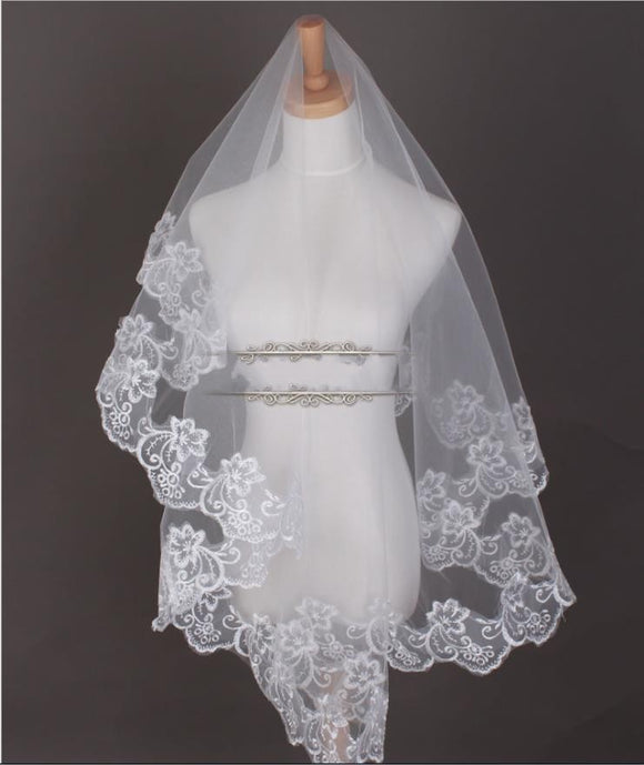 Cheap Velos de Noiva Lace Hot Wedding Accessories Short Wedding Veil White Ivory One Layer Bridal Veil Appliques Lace Edge
